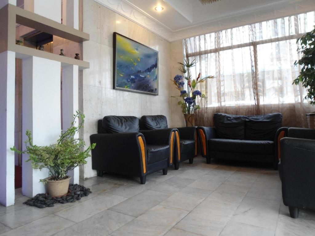 Regent Hotel Bintulu Buitenkant foto