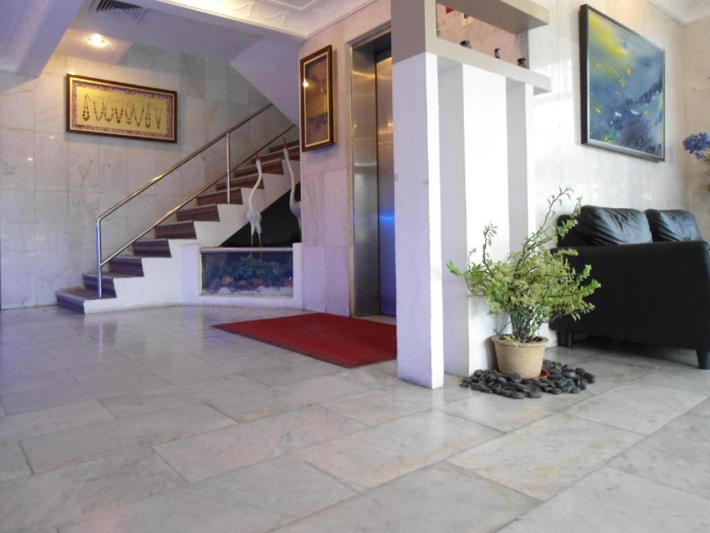 Regent Hotel Bintulu Buitenkant foto