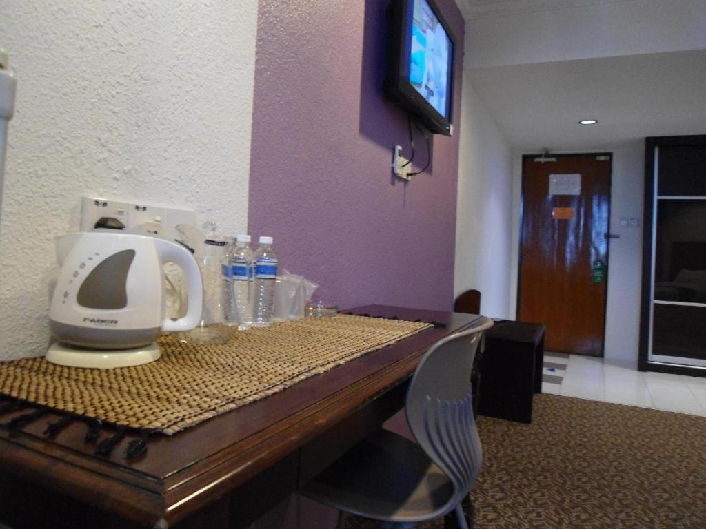 Regent Hotel Bintulu Buitenkant foto