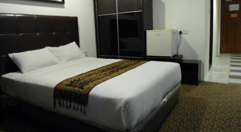 Regent Hotel Bintulu Buitenkant foto