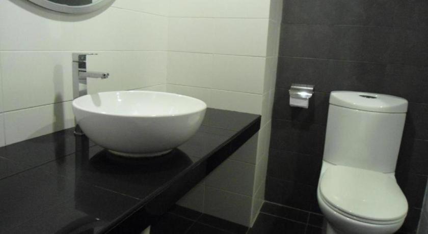 Regent Hotel Bintulu Buitenkant foto
