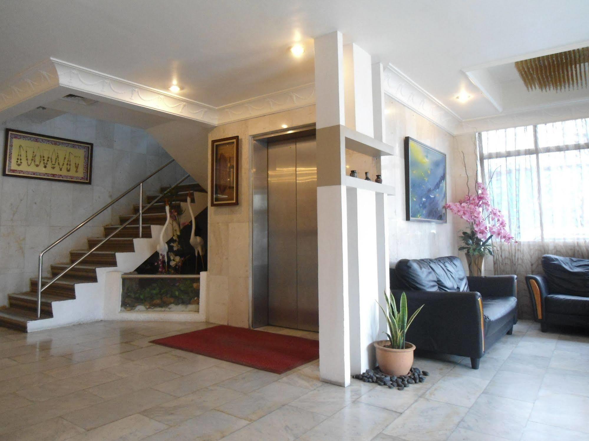 Regent Hotel Bintulu Buitenkant foto