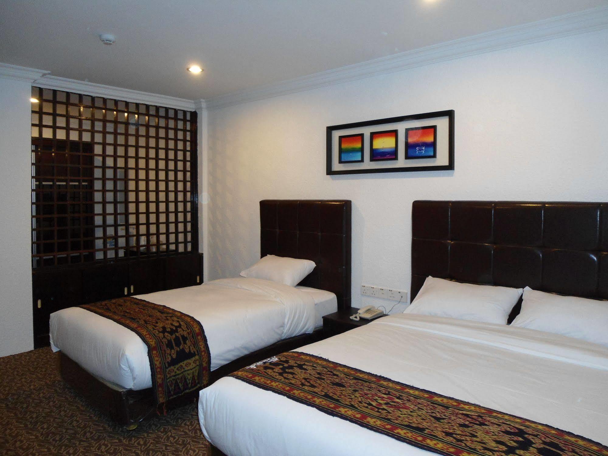 Regent Hotel Bintulu Buitenkant foto
