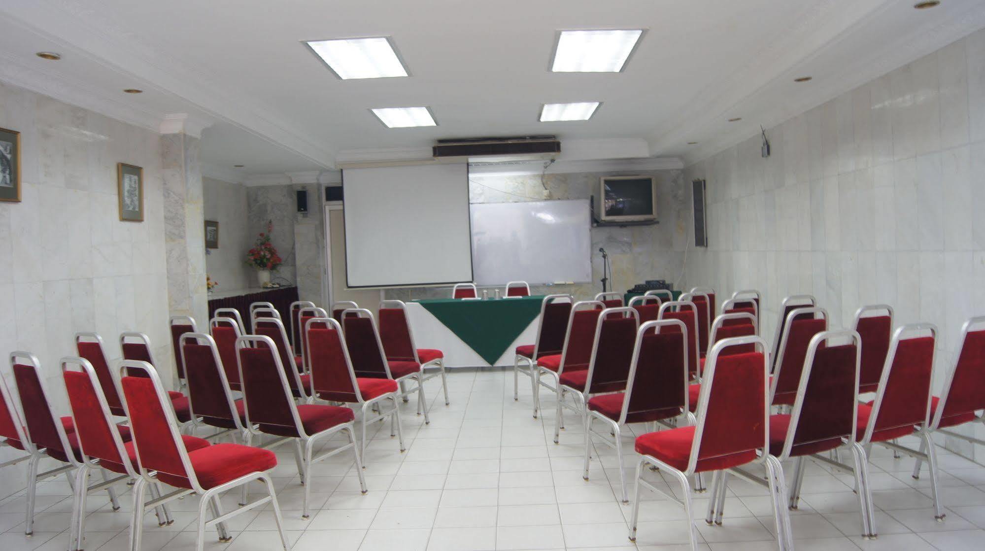 Regent Hotel Bintulu Buitenkant foto